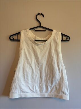 Old Navy Cream Ribbed-Trim Sleeveless Tank